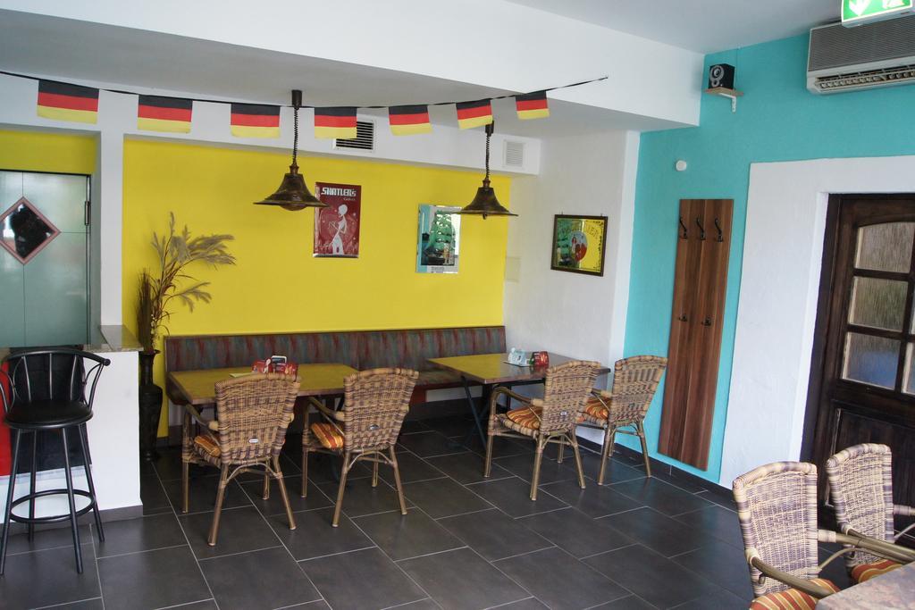 Hotel "Drei Rosen" Ohg Regina & Hans - Peter Fassbinder Leinefelde-Worbis Exterior foto