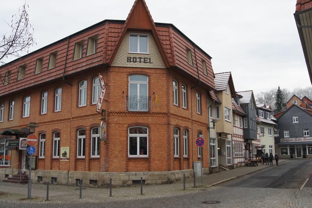 Hotel "Drei Rosen" Ohg Regina & Hans - Peter Fassbinder Leinefelde-Worbis Exterior foto
